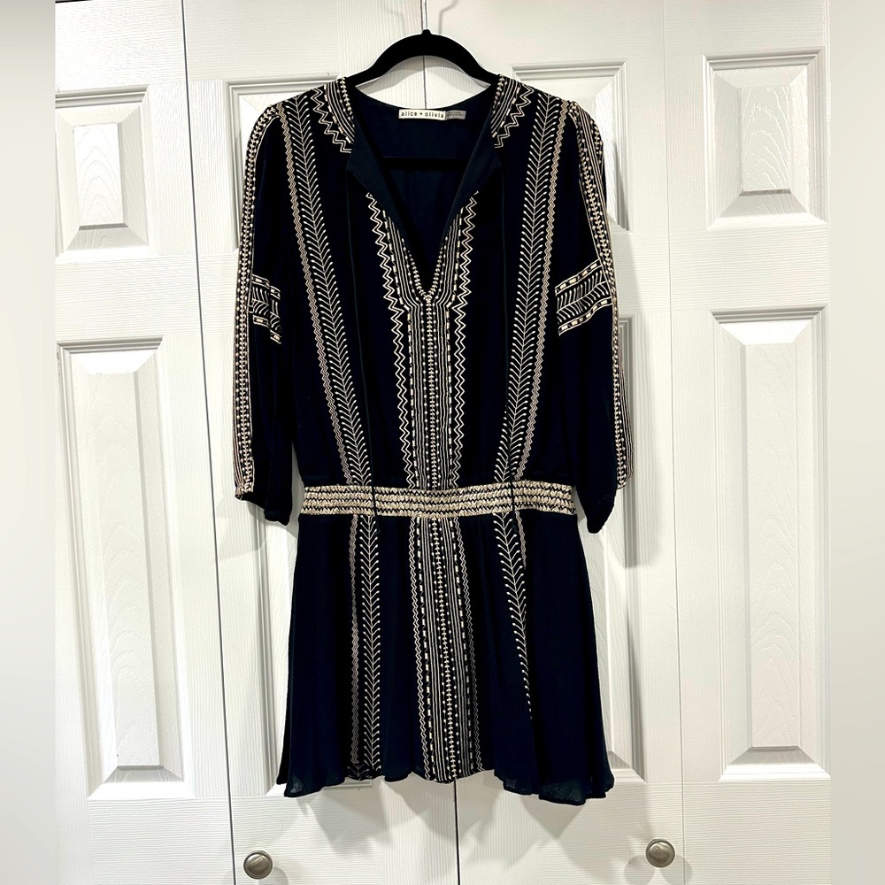 Alice and Olivia Black Drop Waist Dress in Size 6